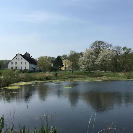 アパート Landidylle Auf Dem Rittergut ブロムベルク